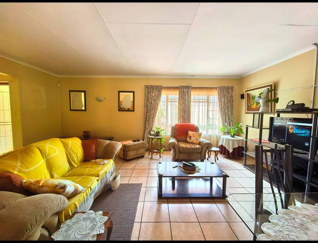 3 BEDROOM HOUSE FOR SALE IN VAALPARK